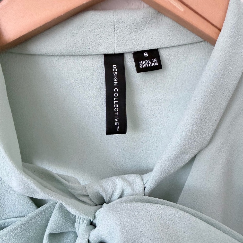 Light Green Bow Tie Blouse - Picture 2 of 6